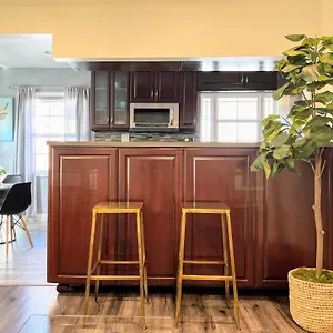 https://marvelous-house-close-to-silicon-beach.topanaheimhotels.com